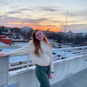 Meet your Posher, Kayla